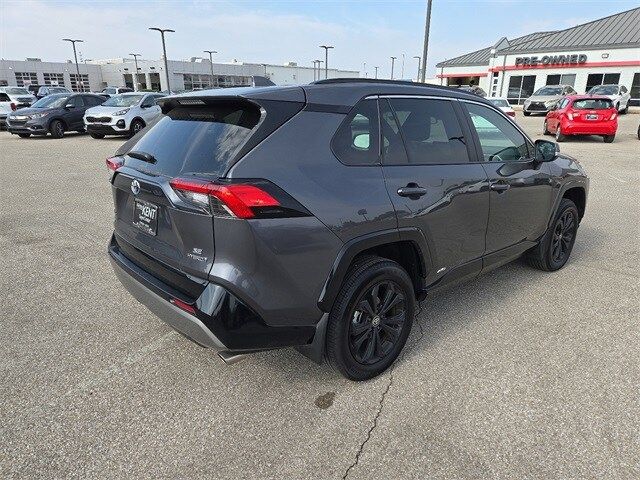 2024 Toyota RAV4 Hybrid SE