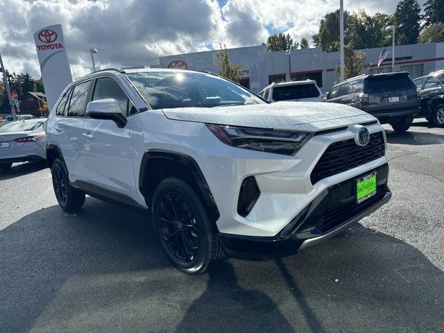 2024 Toyota RAV4 Hybrid SE