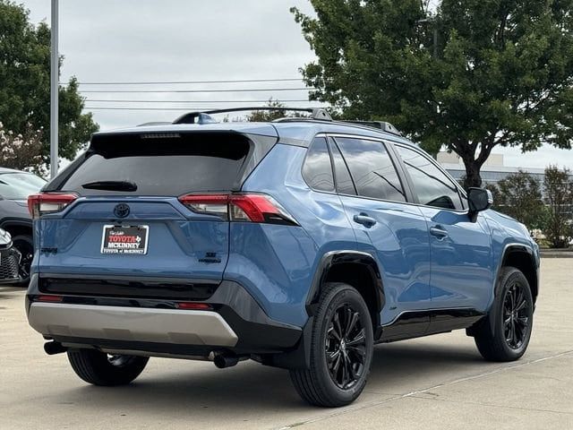 2024 Toyota RAV4 Hybrid SE