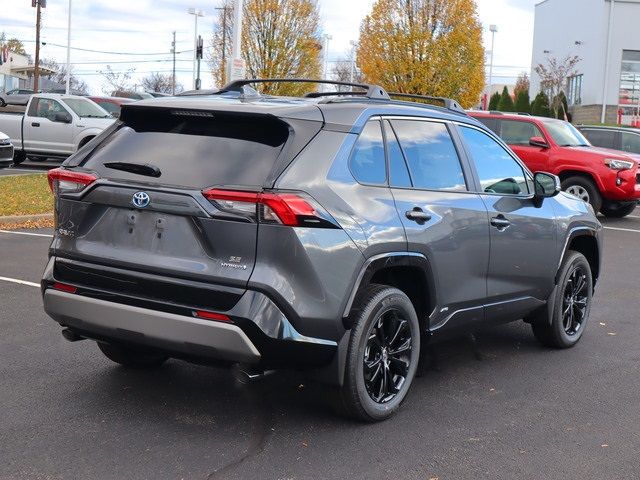 2024 Toyota RAV4 Hybrid SE