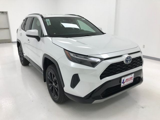 2024 Toyota RAV4 Hybrid SE