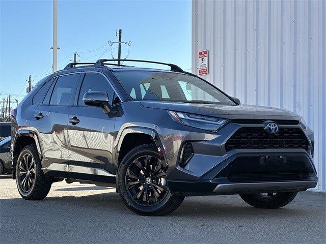 2024 Toyota RAV4 Hybrid SE