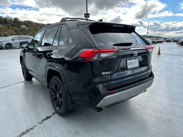 2024 Toyota RAV4 Hybrid SE