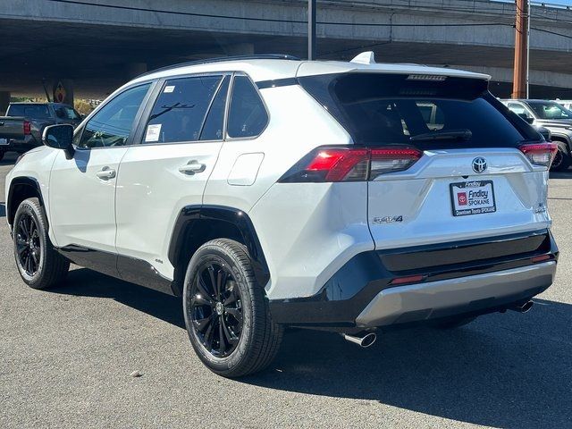 2024 Toyota RAV4 Hybrid SE