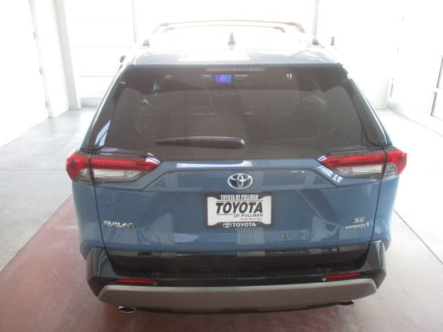 2024 Toyota RAV4 Hybrid SE