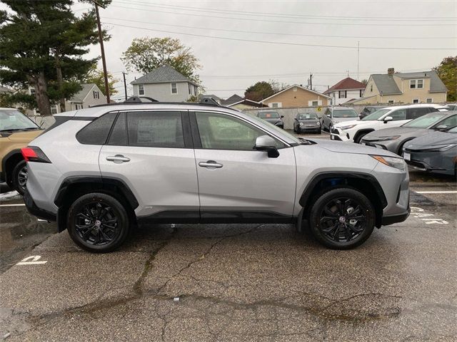 2024 Toyota RAV4 Hybrid SE