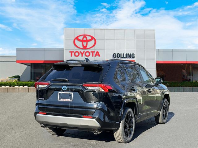 2024 Toyota RAV4 Hybrid SE