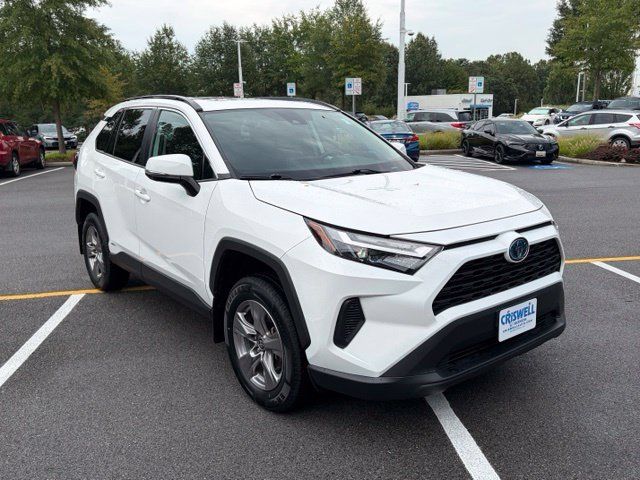 2024 Toyota RAV4 Hybrid XLE