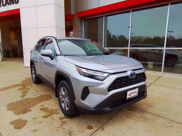 2024 Toyota RAV4 Hybrid XLE