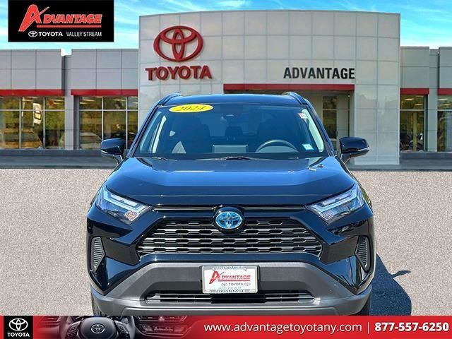 2024 Toyota RAV4 Hybrid XLE