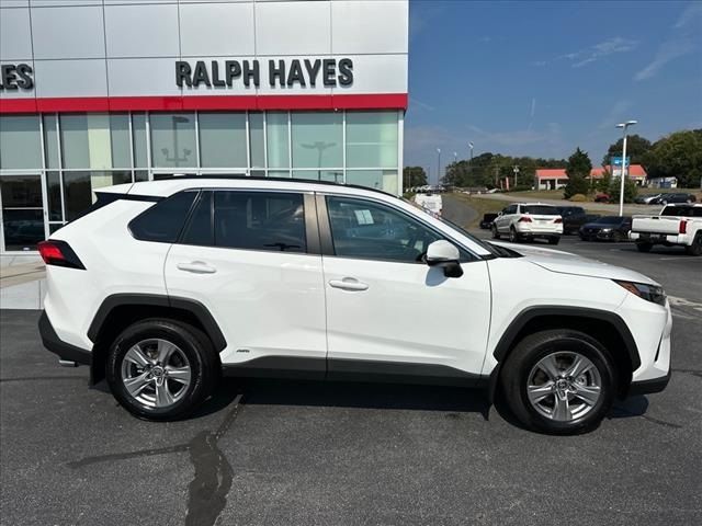 2024 Toyota RAV4 Hybrid XLE