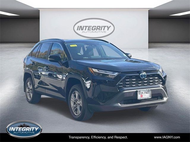 2024 Toyota RAV4 Hybrid XLE