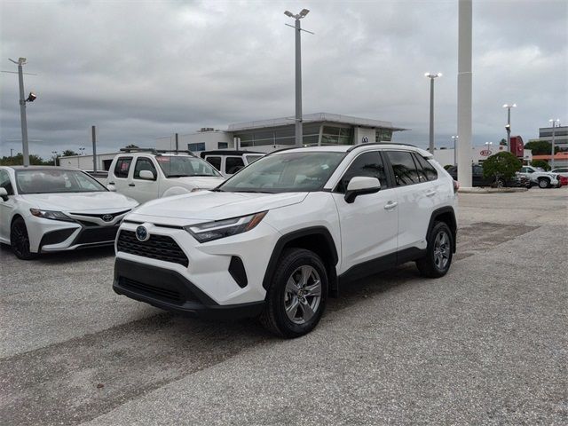 2024 Toyota RAV4 Hybrid XLE