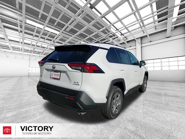 2024 Toyota RAV4 Hybrid XLE