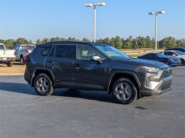 2024 Toyota RAV4 Hybrid XLE