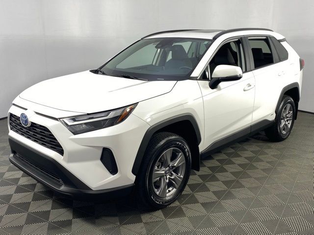 2024 Toyota RAV4 Hybrid XLE