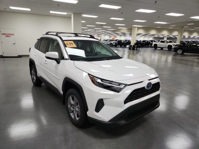 2024 Toyota RAV4 Hybrid XLE