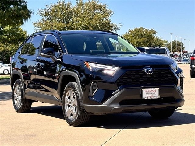 2024 Toyota RAV4 Hybrid XLE