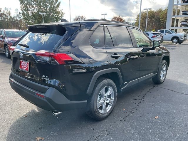 2024 Toyota RAV4 Hybrid XLE