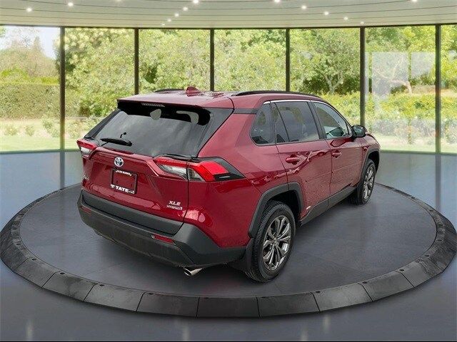 2024 Toyota RAV4 Hybrid XLE Premium