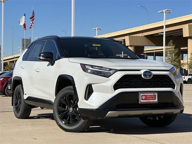 2024 Toyota RAV4 Hybrid XSE