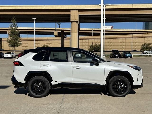 2024 Toyota RAV4 Hybrid XSE