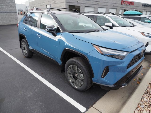 2024 Toyota RAV4 Hybrid XSE