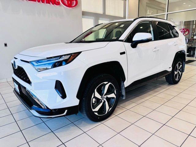 2024 Toyota RAV4 Prime SE