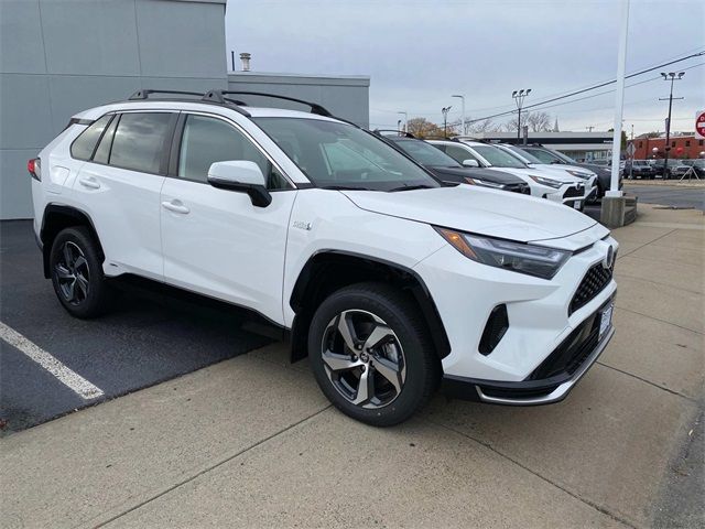 2024 Toyota RAV4 Prime SE