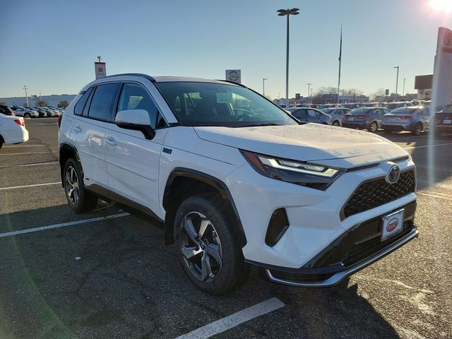 2024 Toyota RAV4 Prime SE