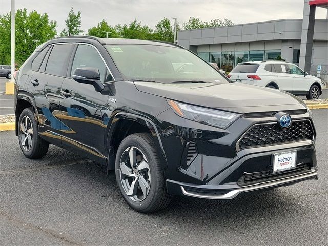 2024 Toyota RAV4 Prime SE