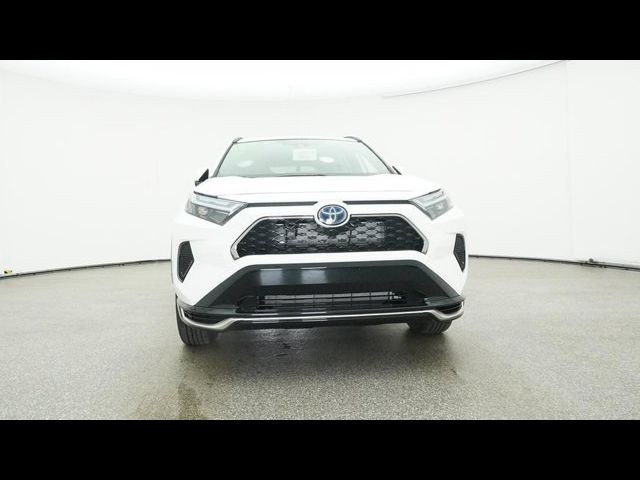 2024 Toyota RAV4 Prime SE