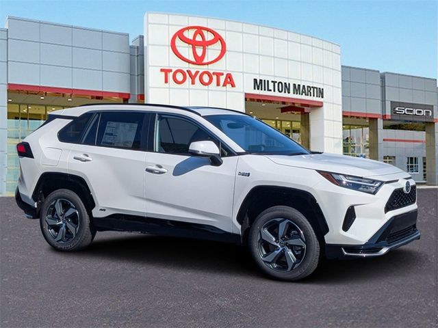 2024 Toyota RAV4 Prime SE