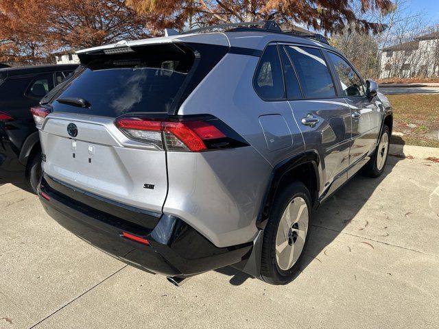 2024 Toyota RAV4 Prime SE