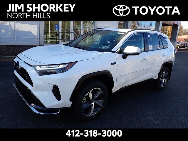 2024 Toyota RAV4 Prime SE