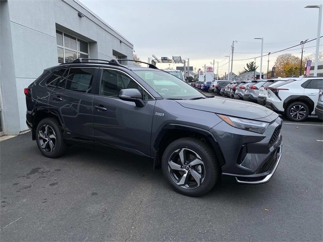 2024 Toyota RAV4 Prime SE