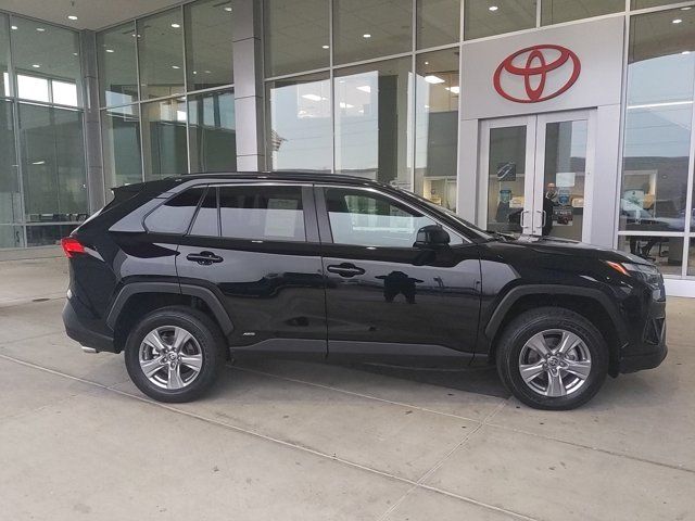 2024 Toyota RAV4 Hybrid LE