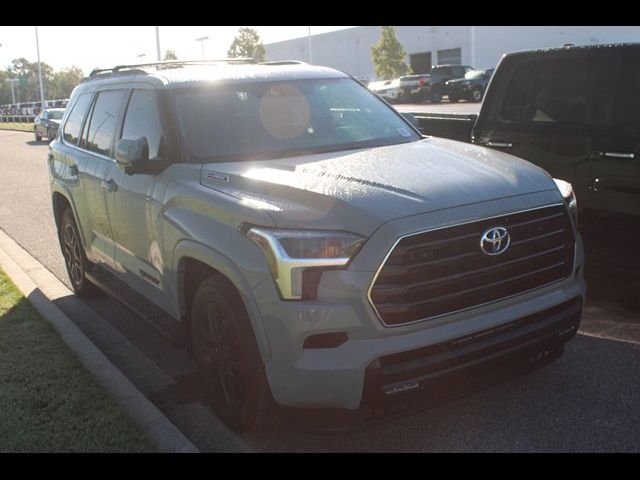 2024 Toyota Sequoia SR5