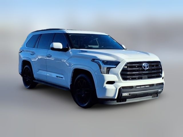 2024 Toyota Sequoia SR5