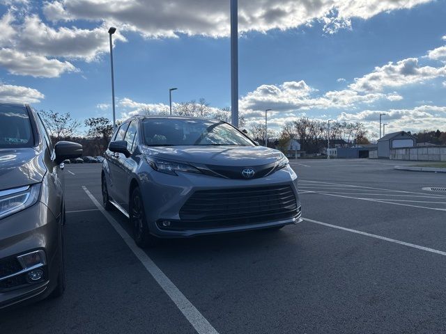 2024 Toyota Sienna XSE