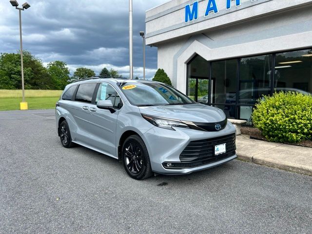 2024 Toyota Sienna Woodland Edition