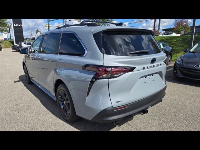 2024 Toyota Sienna Woodland Edition