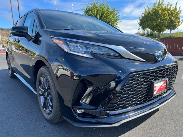 2024 Toyota Sienna XSE