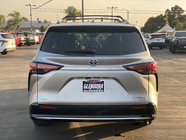 2024 Toyota Sienna Platinum