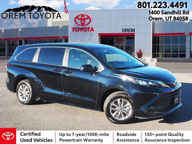 2024 Toyota Sienna LE