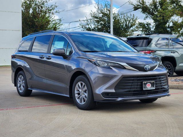 2024 Toyota Sienna LE