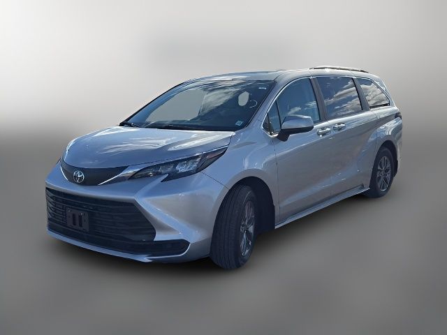 2024 Toyota Sienna LE