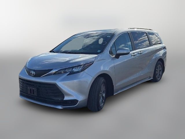 2024 Toyota Sienna LE