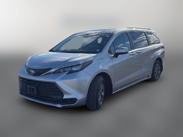 2024 Toyota Sienna LE