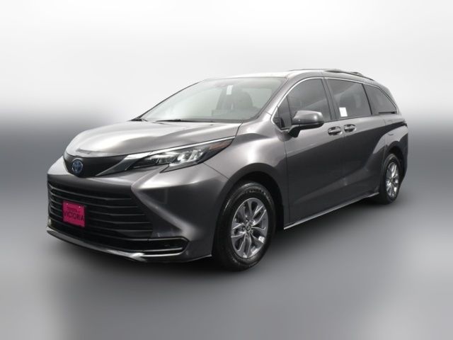 2024 Toyota Sienna LE